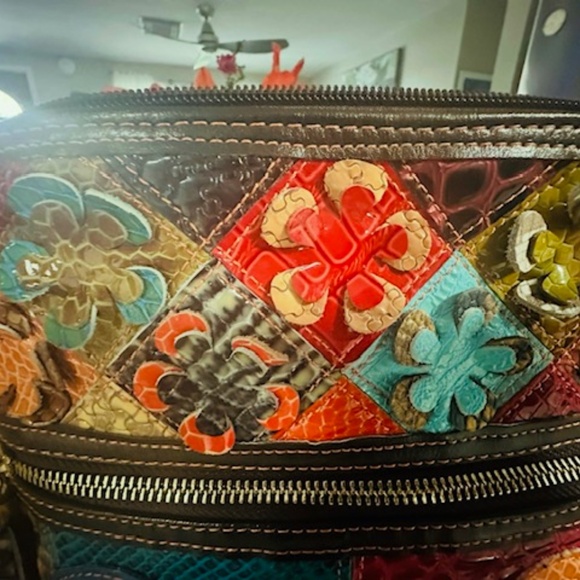 Non Branded Color Flower/Circle Patterned Crossbody Purse - NEW! - Picture 13 of 16